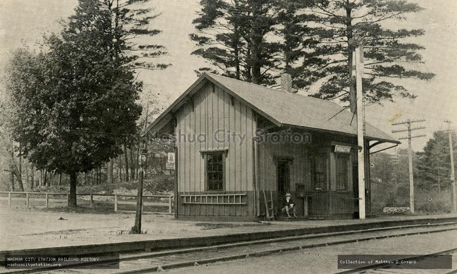 Postcard: Boston & Maine Railroad Station, Middleton, Massachusetts